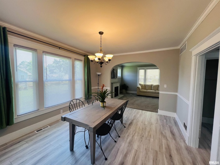 715 MCKINLEY Street, Harrisburg, Illinois 62946, 3 Bedrooms Bedrooms, 0 ,2 BathroomsBathrooms,Residential,For Sale,MCKINLEY,0,RMAEB459019