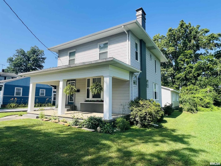 715 MCKINLEY Street, Harrisburg, Illinois 62946, 3 Bedrooms Bedrooms, 0 ,2 BathroomsBathrooms,Residential,For Sale,MCKINLEY,0,RMAEB459019