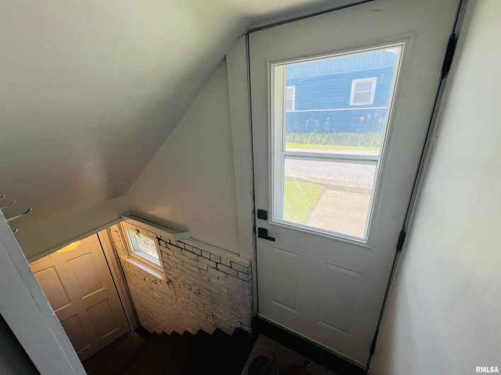 715 MCKINLEY Street, Harrisburg, Illinois 62946, 3 Bedrooms Bedrooms, 0 ,2 BathroomsBathrooms,Residential,For Sale,MCKINLEY,0,RMAEB459019