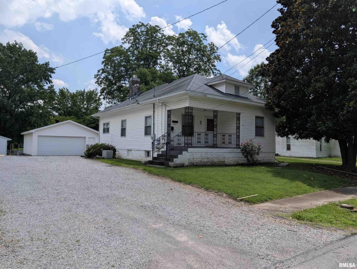 603 LOGAN Street, Marion, Illinois 62959, 3 Bedrooms Bedrooms, 0 ,1 BathroomBathrooms,Residential,For Sale,LOGAN,0,RMAQC4265788