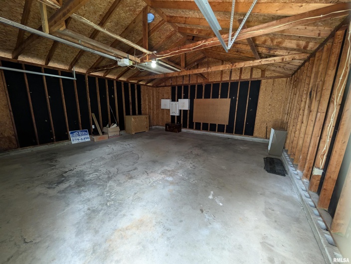 603 LOGAN Street, Marion, Illinois 62959, 3 Bedrooms Bedrooms, 0 ,1 BathroomBathrooms,Residential,For Sale,LOGAN,0,RMAQC4265788
