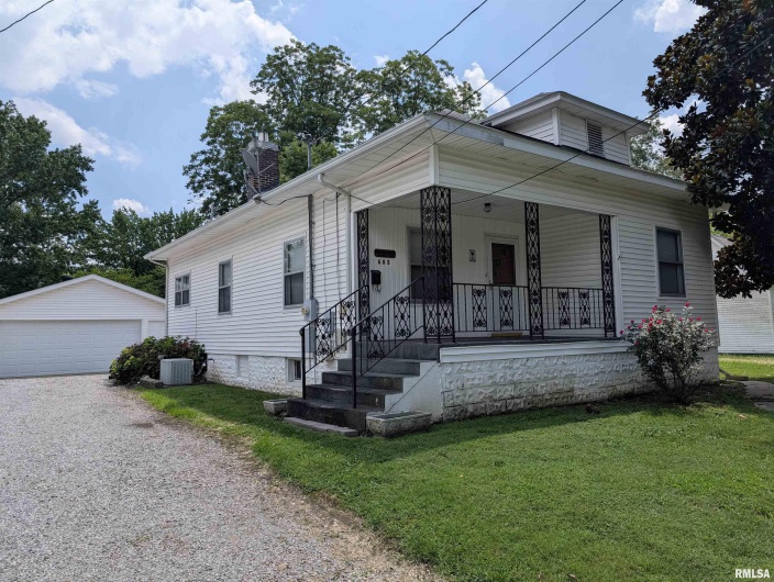 603 LOGAN Street, Marion, Illinois 62959, 3 Bedrooms Bedrooms, 0 ,1 BathroomBathrooms,Residential,For Sale,LOGAN,0,RMAQC4265788