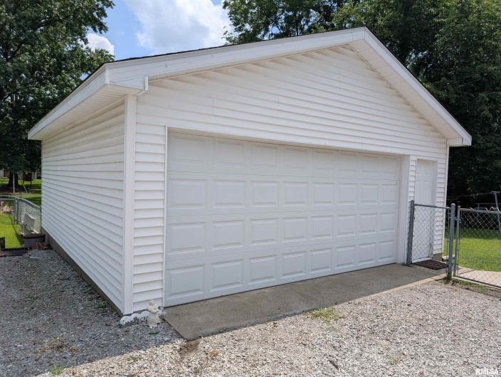 603 LOGAN Street, Marion, Illinois 62959, 3 Bedrooms Bedrooms, 0 ,1 BathroomBathrooms,Residential,For Sale,LOGAN,0,RMAQC4265788