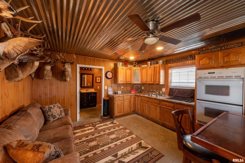 4747 PINTAIL Lane, Creal Springs, Illinois 62922, 3 Bedrooms Bedrooms, 0 ,2 BathroomsBathrooms,Residential,For Sale,PINTAIL,0,RMAQC4265790