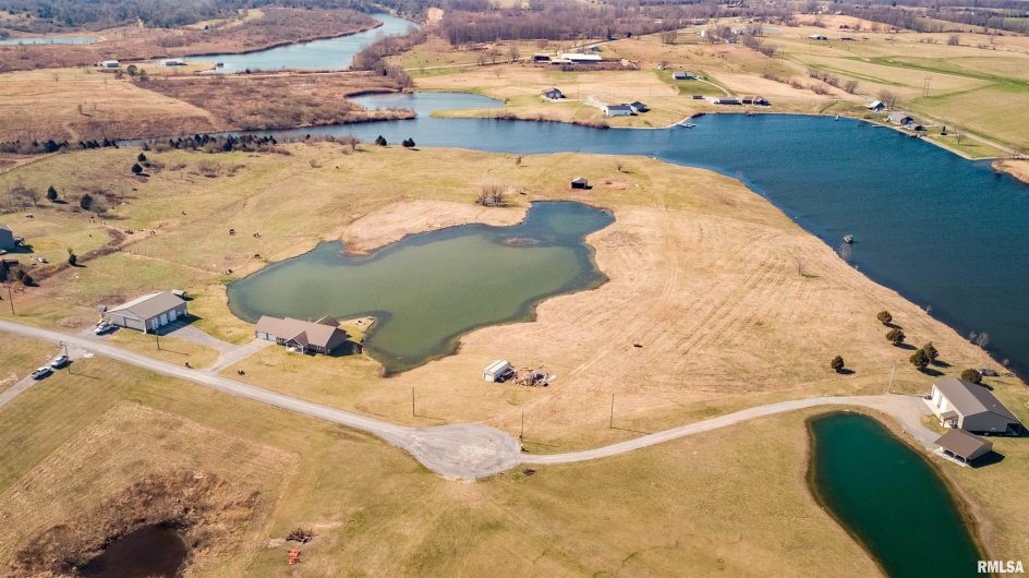 4747 PINTAIL Lane, Creal Springs, Illinois 62922, 3 Bedrooms Bedrooms, 0 ,2 BathroomsBathrooms,Residential,For Sale,PINTAIL,0,RMAQC4265790