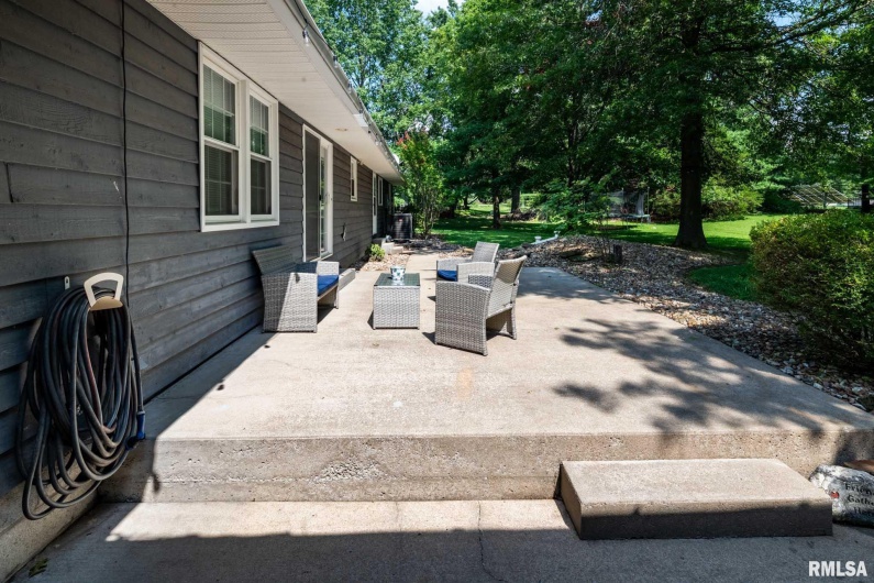 408 Clark Trail, Herrin, Illinois 62948, 3 Bedrooms Bedrooms, 0 ,2 BathroomsBathrooms,Residential,For Sale,Clark Trail,0,RMAQC4265794