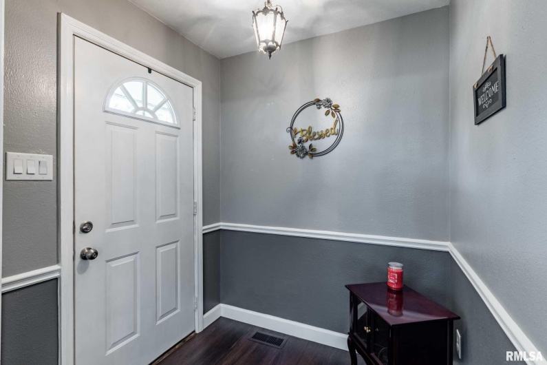 408 Clark Trail, Herrin, Illinois 62948, 3 Bedrooms Bedrooms, 0 ,2 BathroomsBathrooms,Residential,For Sale,Clark Trail,0,RMAQC4265794