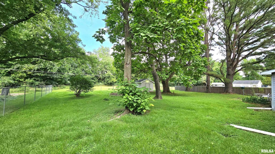 708 20TH Street, Herrin, Illinois 62948, 2 Bedrooms Bedrooms, 0 ,1 BathroomBathrooms,Residential,For Sale,20TH,0,RMAEB459030