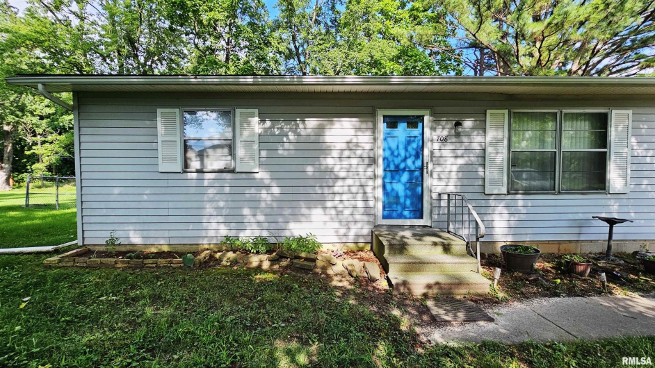 708 20TH Street, Herrin, Illinois 62948, 2 Bedrooms Bedrooms, 0 ,1 BathroomBathrooms,Residential,For Sale,20TH,0,RMAEB459030