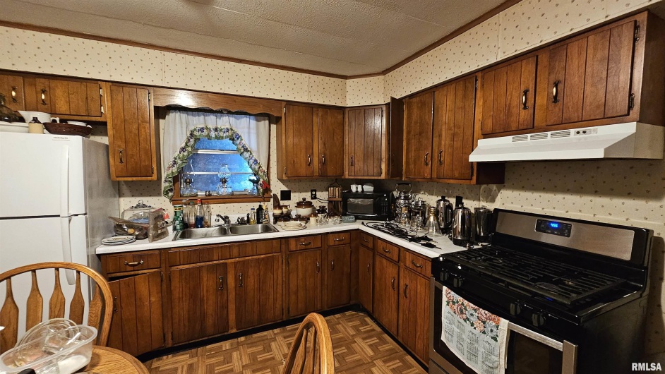 708 20TH Street, Herrin, Illinois 62948, 2 Bedrooms Bedrooms, 0 ,1 BathroomBathrooms,Residential,For Sale,20TH,0,RMAEB459030