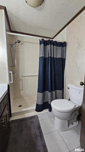 1210 PETERSON Avenue, Johnston City, Illinois 62951, 2 Bedrooms Bedrooms, 0 ,1 BathroomBathrooms,Residential,For Sale,PETERSON,0,RMAEB459033