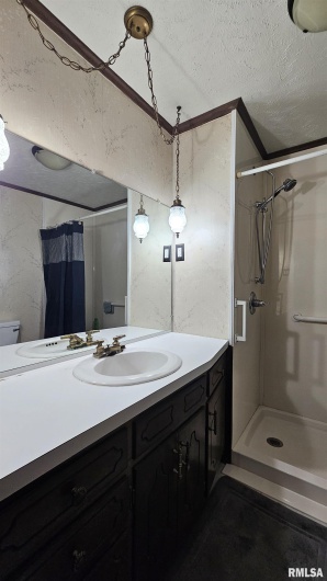 1210 PETERSON Avenue, Johnston City, Illinois 62951, 2 Bedrooms Bedrooms, 0 ,1 BathroomBathrooms,Residential,For Sale,PETERSON,0,RMAEB459033