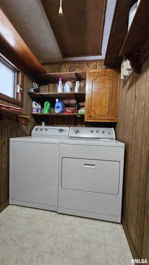 1210 PETERSON Avenue, Johnston City, Illinois 62951, 2 Bedrooms Bedrooms, 0 ,1 BathroomBathrooms,Residential,For Sale,PETERSON,0,RMAEB459033