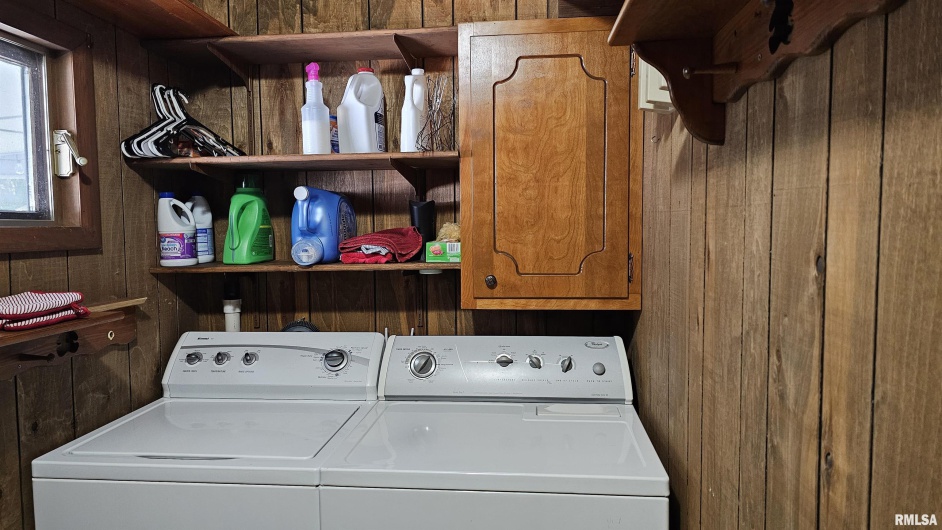 1210 PETERSON Avenue, Johnston City, Illinois 62951, 2 Bedrooms Bedrooms, 0 ,1 BathroomBathrooms,Residential,For Sale,PETERSON,0,RMAEB459033