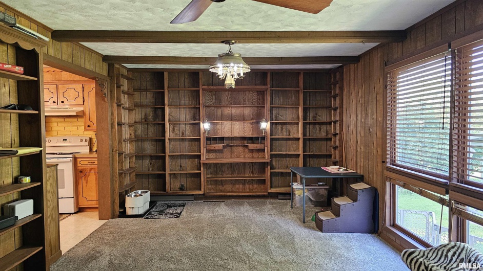 1210 PETERSON Avenue, Johnston City, Illinois 62951, 2 Bedrooms Bedrooms, 0 ,1 BathroomBathrooms,Residential,For Sale,PETERSON,0,RMAEB459033