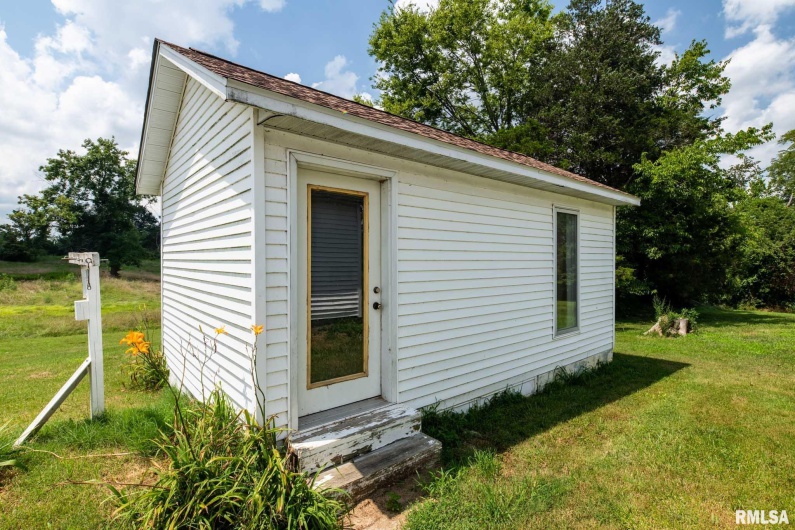 11029 Route 166, Marion, Illinois 62959, 2 Bedrooms Bedrooms, 0 ,1 BathroomBathrooms,Residential,For Sale,Route 166,0,RMAQC4265820