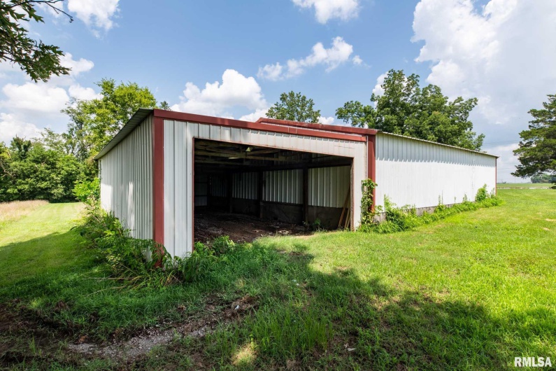 11029 Route 166, Marion, Illinois 62959, 2 Bedrooms Bedrooms, 0 ,1 BathroomBathrooms,Residential,For Sale,Route 166,0,RMAQC4265820