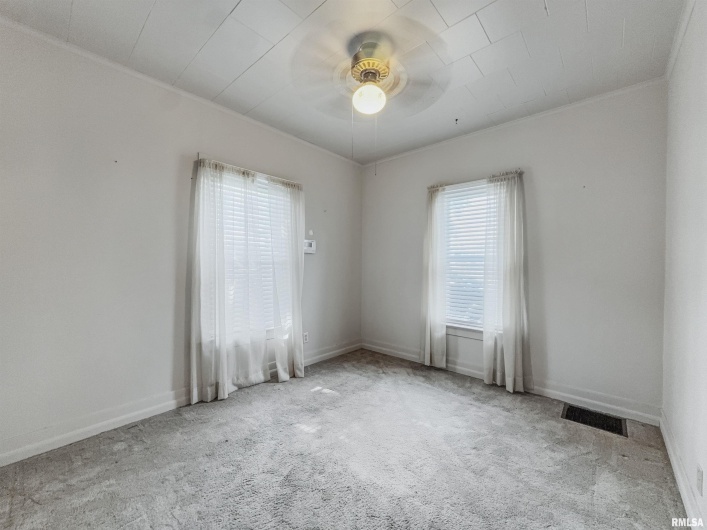 616 9TH Street, Herrin, Illinois 62948, 2 Bedrooms Bedrooms, 0 ,1 BathroomBathrooms,Residential,For Sale,9TH,0,RMAQC4265822