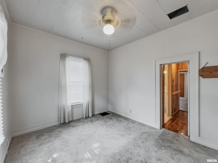 616 9TH Street, Herrin, Illinois 62948, 2 Bedrooms Bedrooms, 0 ,1 BathroomBathrooms,Residential,For Sale,9TH,0,RMAQC4265822