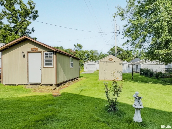616 9TH Street, Herrin, Illinois 62948, 2 Bedrooms Bedrooms, 0 ,1 BathroomBathrooms,Residential,For Sale,9TH,0,RMAQC4265822