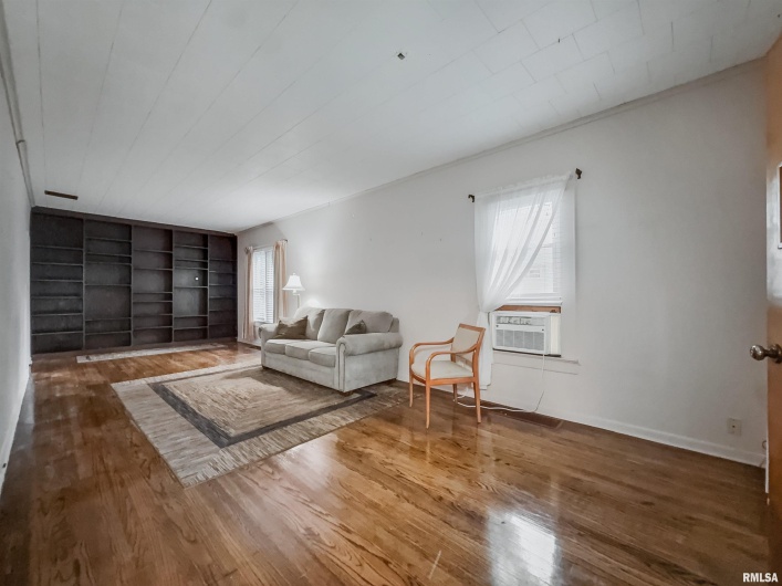 616 9TH Street, Herrin, Illinois 62948, 2 Bedrooms Bedrooms, 0 ,1 BathroomBathrooms,Residential,For Sale,9TH,0,RMAQC4265822