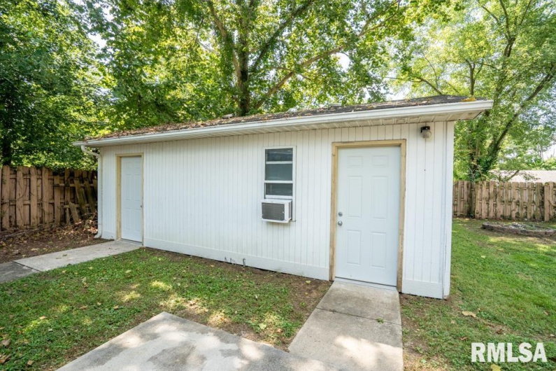 1413 Sebring Way, Carbondale, Illinois 62901, 3 Bedrooms Bedrooms, 0 ,1 BathroomBathrooms,Residential,For Sale,Sebring,0,RMAQC4265846