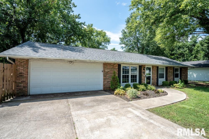 1413 Sebring Way, Carbondale, Illinois 62901, 3 Bedrooms Bedrooms, 0 ,1 BathroomBathrooms,Residential,For Sale,Sebring,0,RMAQC4265846