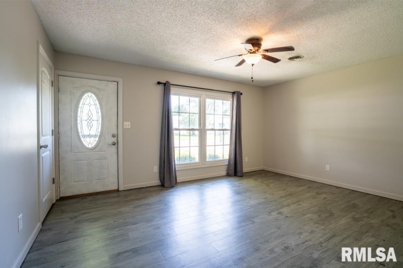 1413 Sebring Way, Carbondale, Illinois 62901, 3 Bedrooms Bedrooms, 0 ,1 BathroomBathrooms,Residential,For Sale,Sebring,0,RMAQC4265846