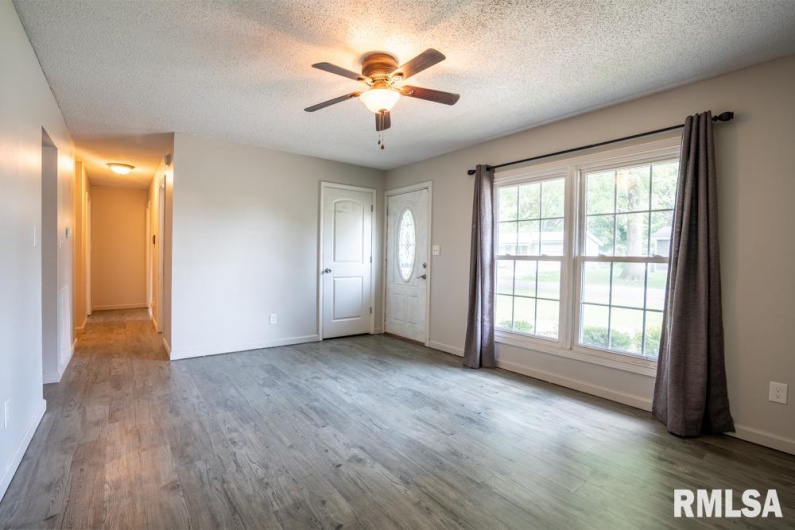 1413 Sebring Way, Carbondale, Illinois 62901, 3 Bedrooms Bedrooms, 0 ,1 BathroomBathrooms,Residential,For Sale,Sebring,0,RMAQC4265846