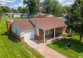 1704 Copeland Street, Marion, Illinois 62959, 3 Bedrooms Bedrooms, 0 ,2 BathroomsBathrooms,Residential,For Sale,Copeland,0,RMAEB459053