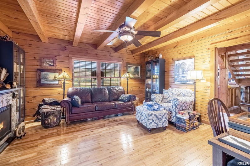 45 Poco Road, Brookport, Illinois 62910, 3 Bedrooms Bedrooms, 0 ,3 BathroomsBathrooms,Residential,For Sale,Poco,0,RMAEB455273