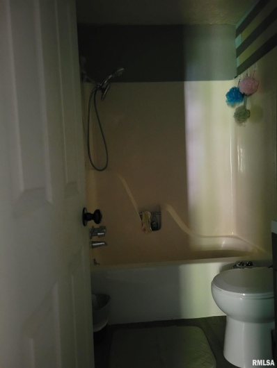 121 YOUNG Avenue, Anna, Illinois 62906, 3 Bedrooms Bedrooms, 0 ,1 BathroomBathrooms,Residential,For Sale,YOUNG,0,RMAEB455707