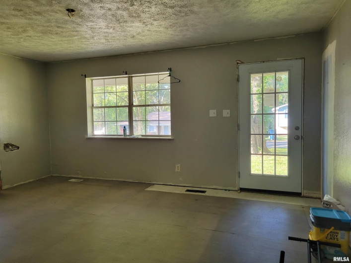 121 YOUNG Avenue, Anna, Illinois 62906, 3 Bedrooms Bedrooms, 0 ,1 BathroomBathrooms,Residential,For Sale,YOUNG,0,RMAEB455707