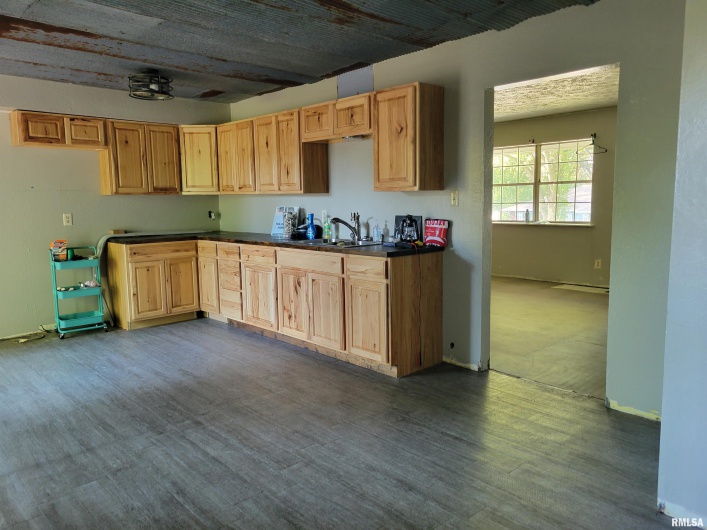 121 YOUNG Avenue, Anna, Illinois 62906, 3 Bedrooms Bedrooms, 0 ,1 BathroomBathrooms,Residential,For Sale,YOUNG,0,RMAEB455707