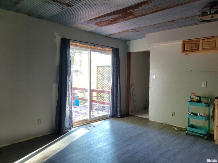 121 YOUNG Avenue, Anna, Illinois 62906, 3 Bedrooms Bedrooms, 0 ,1 BathroomBathrooms,Residential,For Sale,YOUNG,0,RMAEB455707