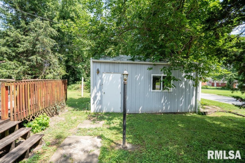 701 CHERRY Street, Herrin, Illinois 62948, 3 Bedrooms Bedrooms, 0 ,2 BathroomsBathrooms,Residential,For Sale,CHERRY,0,RMAQC4265889