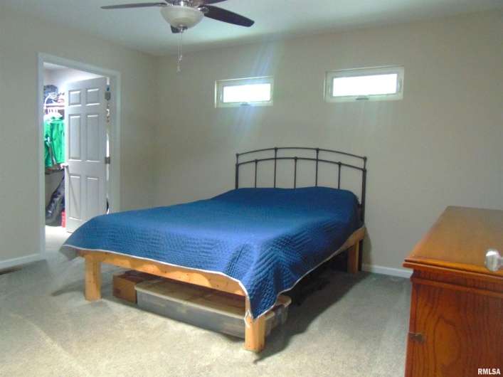 45 Gibbons Lane, Harrisburg, Illinois 62946, 4 Bedrooms Bedrooms, 0 ,3 BathroomsBathrooms,Residential,For Sale,Gibbons,0,RMAQC4265864