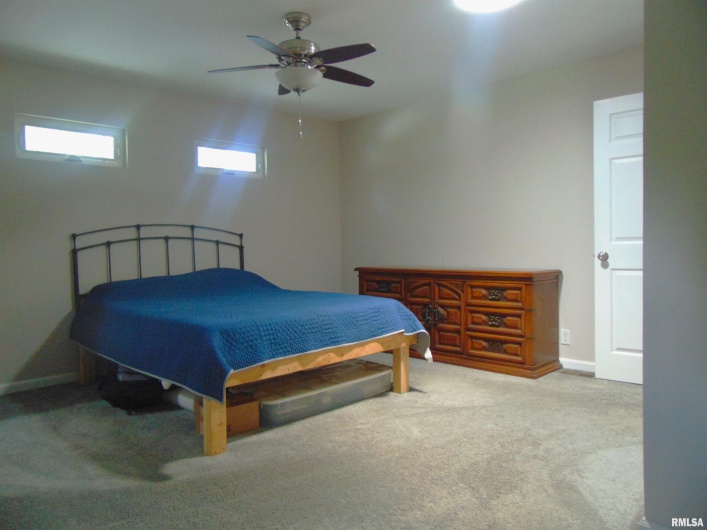 45 Gibbons Lane, Harrisburg, Illinois 62946, 4 Bedrooms Bedrooms, 0 ,3 BathroomsBathrooms,Residential,For Sale,Gibbons,0,RMAQC4265864