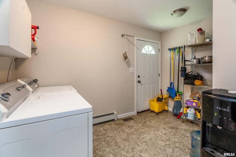 45 Gibbons Lane, Harrisburg, Illinois 62946, 4 Bedrooms Bedrooms, 0 ,3 BathroomsBathrooms,Residential,For Sale,Gibbons,0,RMAQC4265864