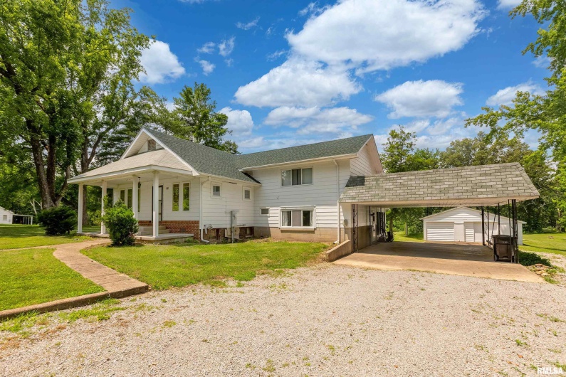 45 Gibbons Lane, Harrisburg, Illinois 62946, 4 Bedrooms Bedrooms, 0 ,3 BathroomsBathrooms,Residential,For Sale,Gibbons,0,RMAQC4265864