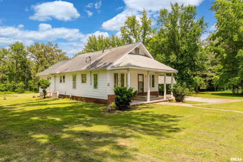 45 Gibbons Lane, Harrisburg, Illinois 62946, 4 Bedrooms Bedrooms, 0 ,3 BathroomsBathrooms,Residential,For Sale,Gibbons,0,RMAQC4265864