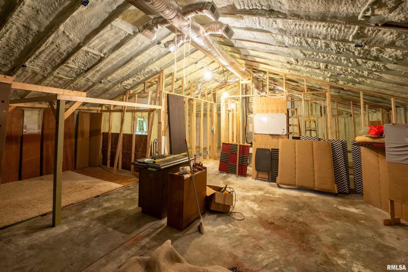 45 Gibbons Lane, Harrisburg, Illinois 62946, 4 Bedrooms Bedrooms, 0 ,3 BathroomsBathrooms,Residential,For Sale,Gibbons,0,RMAQC4265864