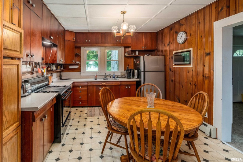 45 Gibbons Lane, Harrisburg, Illinois 62946, 4 Bedrooms Bedrooms, 0 ,3 BathroomsBathrooms,Residential,For Sale,Gibbons,0,RMAQC4265864