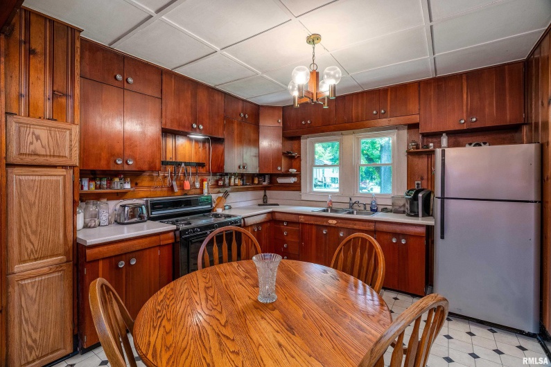 45 Gibbons Lane, Harrisburg, Illinois 62946, 4 Bedrooms Bedrooms, 0 ,3 BathroomsBathrooms,Residential,For Sale,Gibbons,0,RMAQC4265864