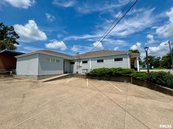 201 BROADWAY Boulevard, Johnston City, Illinois 62951, 0 , 0 ,0,Commercial Sale,For Sale,BROADWAY,0,RMAEB459065