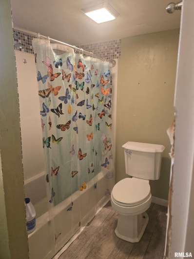 419 21ST Street, Herrin, Illinois 62948, 3 Bedrooms Bedrooms, 0 ,2 BathroomsBathrooms,Residential,For Sale,21ST,0,RMAEB459067