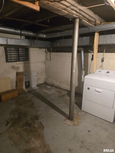 419 21ST Street, Herrin, Illinois 62948, 3 Bedrooms Bedrooms, 0 ,2 BathroomsBathrooms,Residential,For Sale,21ST,0,RMAEB459067