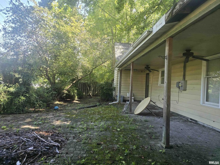 419 21ST Street, Herrin, Illinois 62948, 3 Bedrooms Bedrooms, 0 ,2 BathroomsBathrooms,Residential,For Sale,21ST,0,RMAEB459067