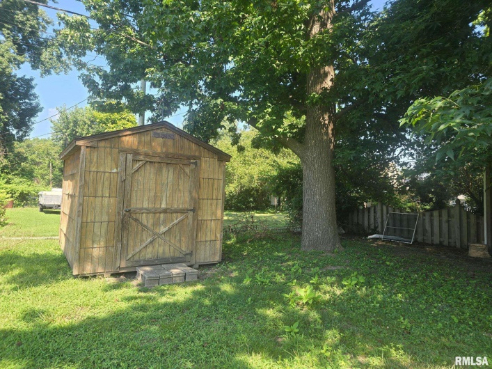 419 21ST Street, Herrin, Illinois 62948, 3 Bedrooms Bedrooms, 0 ,2 BathroomsBathrooms,Residential,For Sale,21ST,0,RMAEB459067