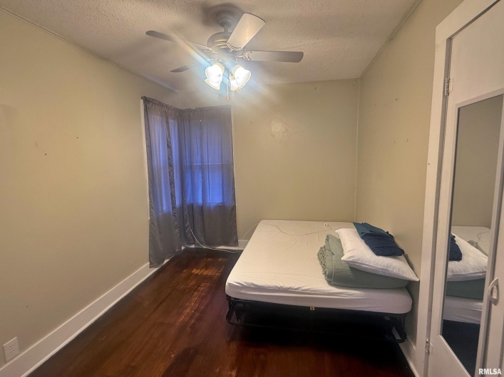 718 GIRARD Street, Metropolis, Illinois 62960, 2 Bedrooms Bedrooms, 0 ,1 BathroomBathrooms,Residential,For Sale,GIRARD,0,RMAEB459069